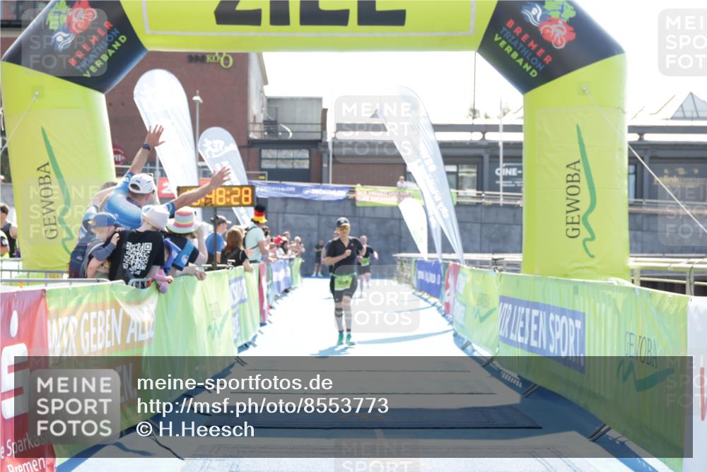 10.08.2025 - GEWOBA Citytriathlon Bremen H.Heesch http://msf.ph/oto/8553773 10.08.2025 15:48:32 Ziel  meine-sportfotos.de