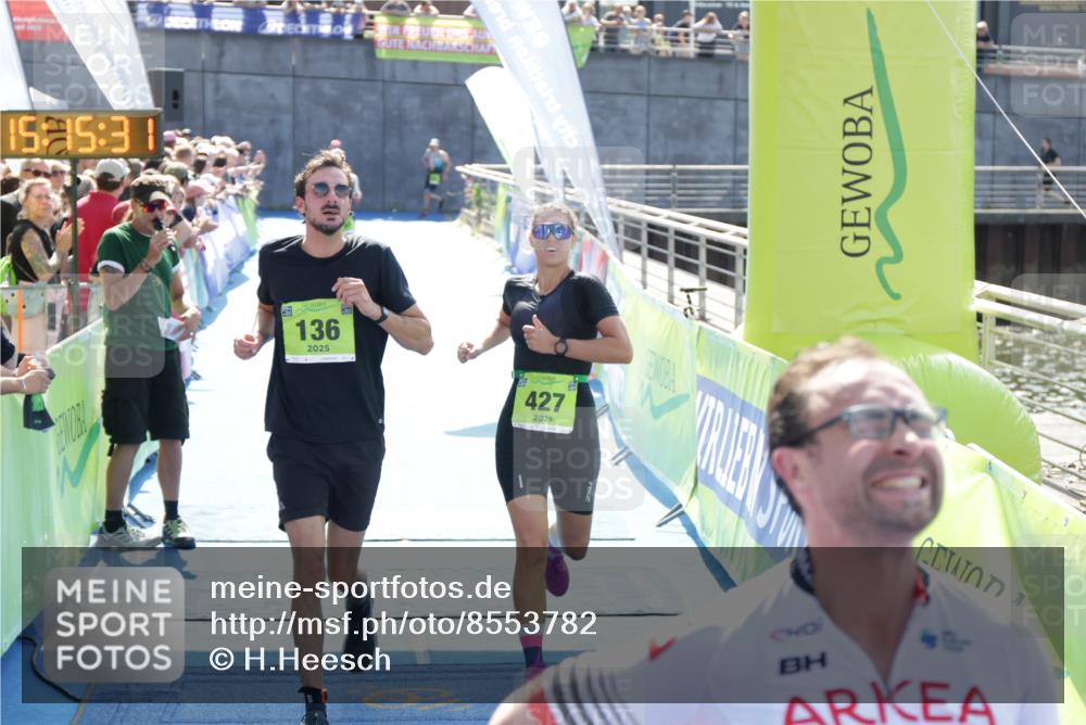 10.08.2025 - GEWOBA Citytriathlon Bremen H.Heesch http://msf.ph/oto/8553782 10.08.2025 15:15:35 Ziel 46, 68, 136, 217, 229, 427 meine-sportfotos.de