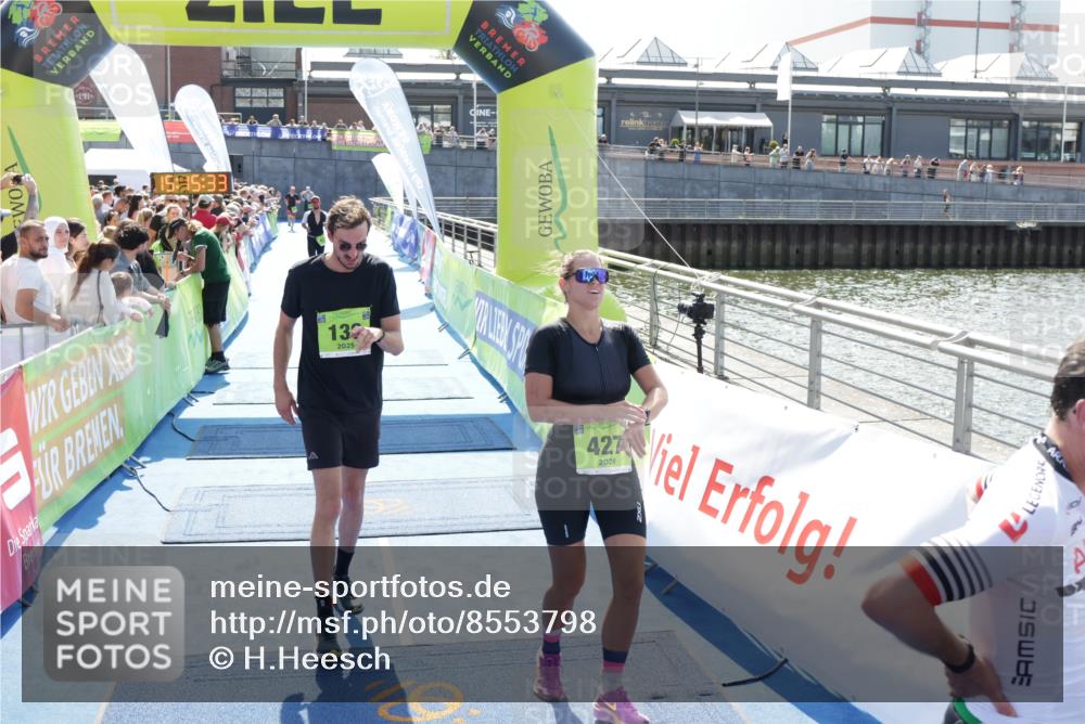 10.08.2025 - GEWOBA Citytriathlon Bremen H.Heesch http://msf.ph/oto/8553798 10.08.2025 15:15:37 Ziel 43, 68, 136, 217, 229, 427 meine-sportfotos.de