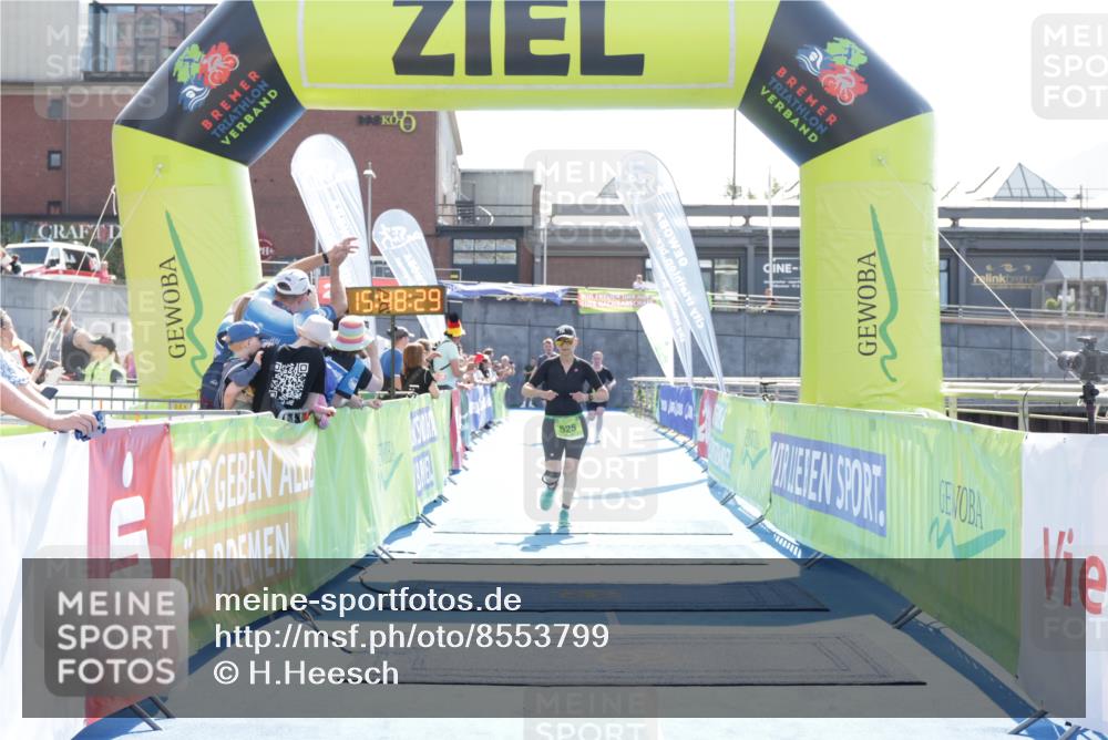 10.08.2025 - GEWOBA Citytriathlon Bremen H.Heesch http://msf.ph/oto/8553799 10.08.2025 15:48:33 Ziel 355 meine-sportfotos.de