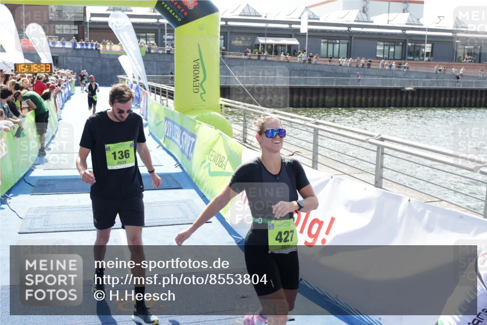 10.08.2025 - GEWOBA Citytriathlon Bremen H.Heesch http://msf.ph/oto/8553804 10.08.2025 15:15:37 Ziel 43, 68, 136, 217, 229, 427 meine-sportfotos.de