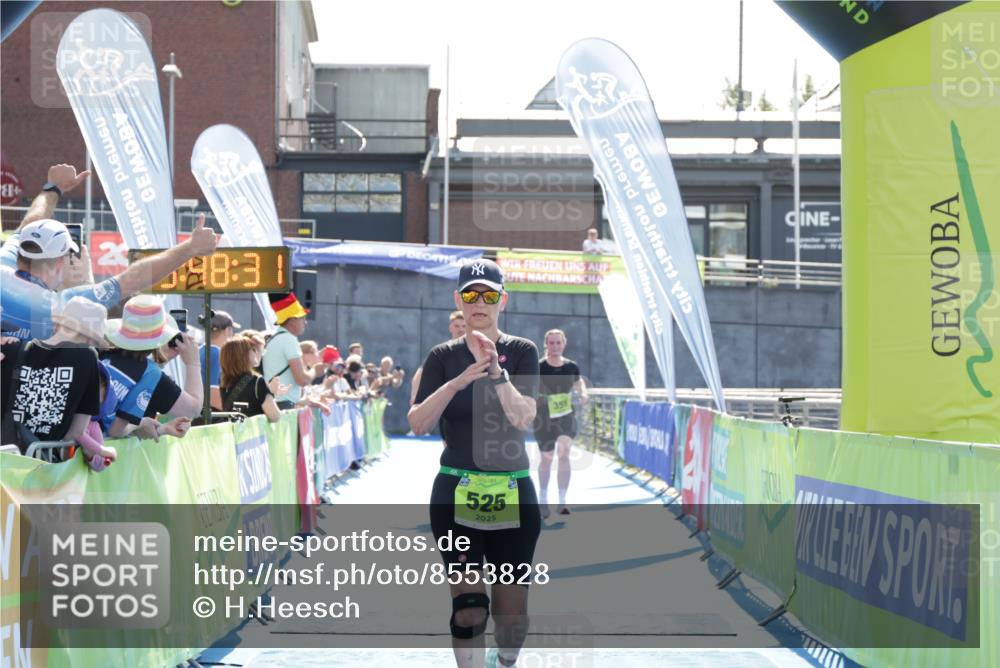 10.08.2025 - GEWOBA Citytriathlon Bremen H.Heesch http://msf.ph/oto/8553828 10.08.2025 15:48:35 Ziel 355 meine-sportfotos.de