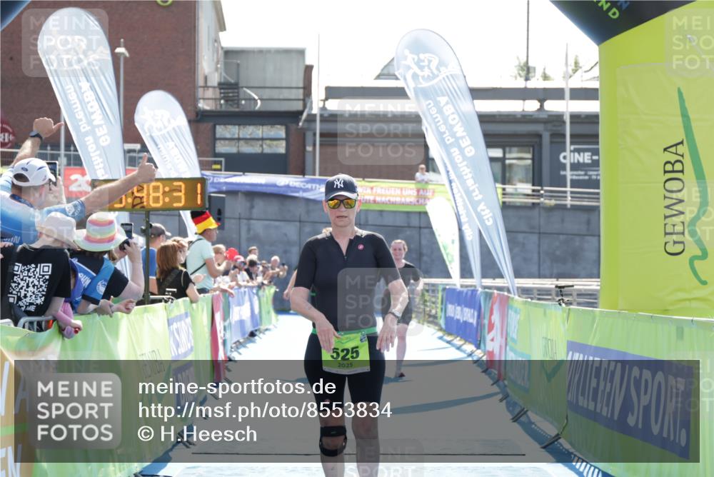 10.08.2025 - GEWOBA Citytriathlon Bremen H.Heesch http://msf.ph/oto/8553834 10.08.2025 15:48:35 Ziel 355 meine-sportfotos.de