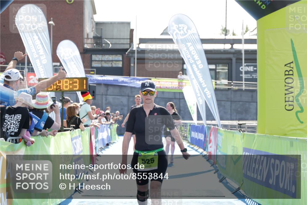 10.08.2025 - GEWOBA Citytriathlon Bremen H.Heesch http://msf.ph/oto/8553844 10.08.2025 15:48:35 Ziel 355 meine-sportfotos.de