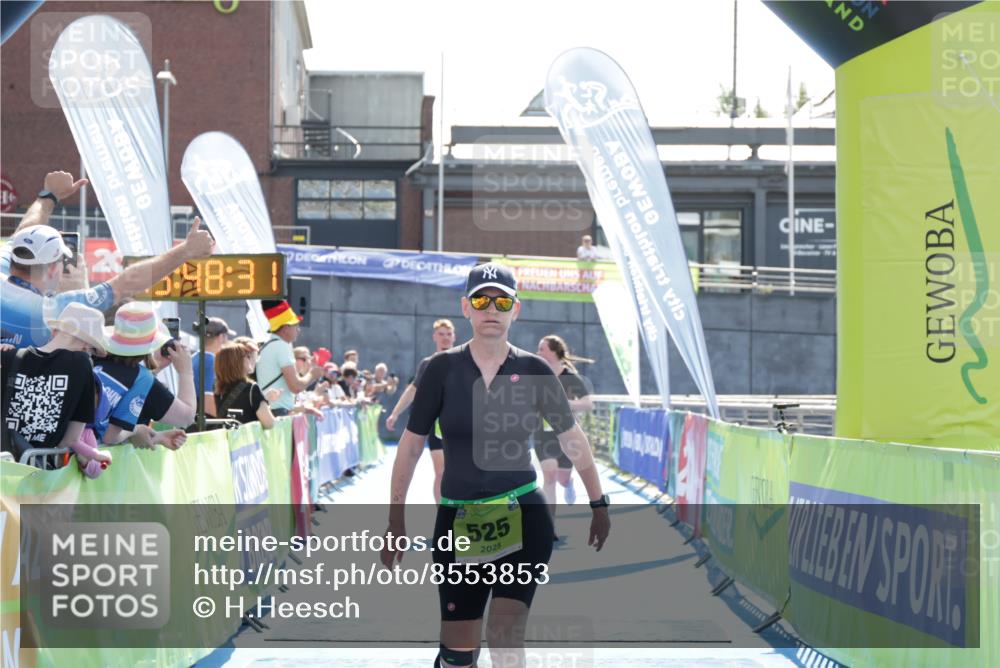 10.08.2025 - GEWOBA Citytriathlon Bremen H.Heesch http://msf.ph/oto/8553853 10.08.2025 15:48:35 Ziel 355 meine-sportfotos.de