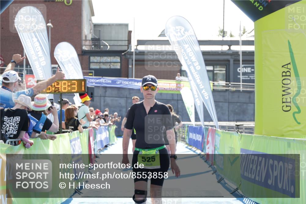10.08.2025 - GEWOBA Citytriathlon Bremen H.Heesch http://msf.ph/oto/8553858 10.08.2025 15:48:36 Ziel 355 meine-sportfotos.de