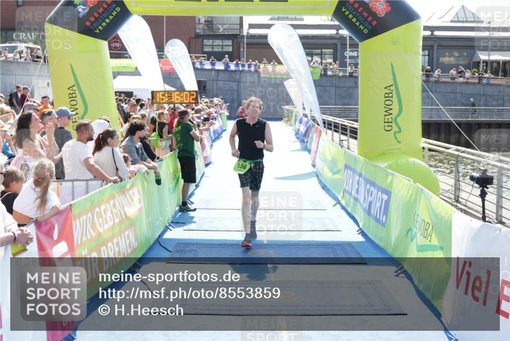 10.08.2025 - GEWOBA Citytriathlon Bremen H.Heesch http://msf.ph/oto/8553859 10.08.2025 15:16:06 Ziel 138 meine-sportfotos.de