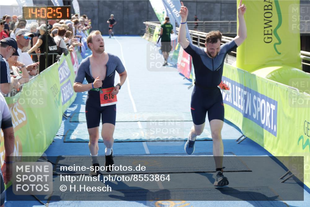 10.08.2025 - GEWOBA Citytriathlon Bremen H.Heesch http://msf.ph/oto/8553864 10.08.2025 14:02:54 Ziel 613, 618, 710 meine-sportfotos.de