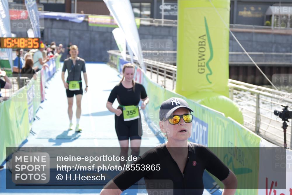 10.08.2025 - GEWOBA Citytriathlon Bremen H.Heesch http://msf.ph/oto/8553865 10.08.2025 15:48:39 Ziel 355 meine-sportfotos.de