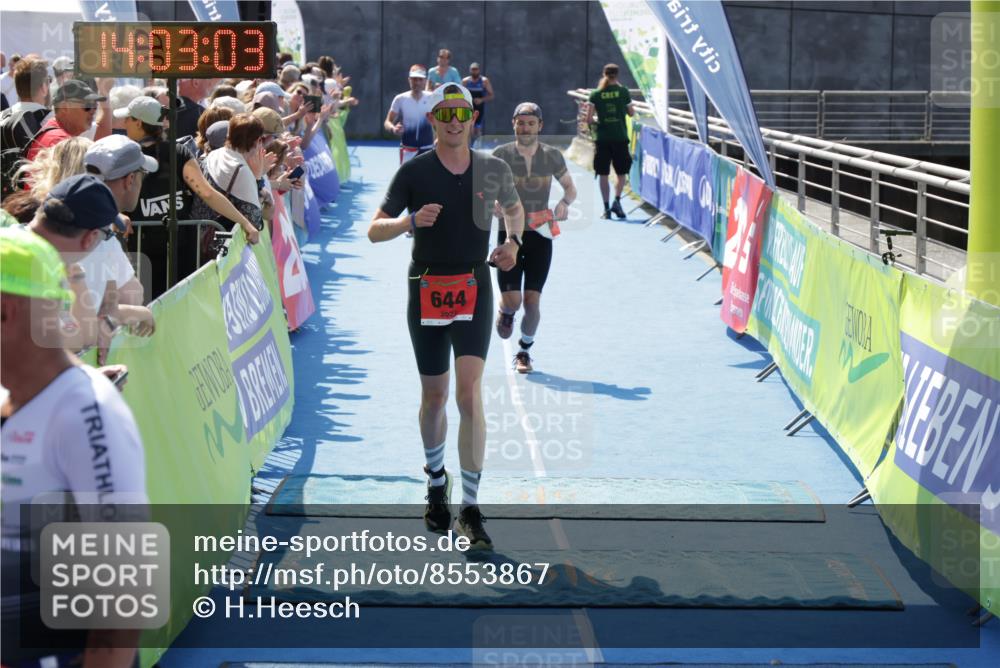 10.08.2025 - GEWOBA Citytriathlon Bremen H.Heesch http://msf.ph/oto/8553867 10.08.2025 14:03:06 Ziel 644, 768, 799 meine-sportfotos.de