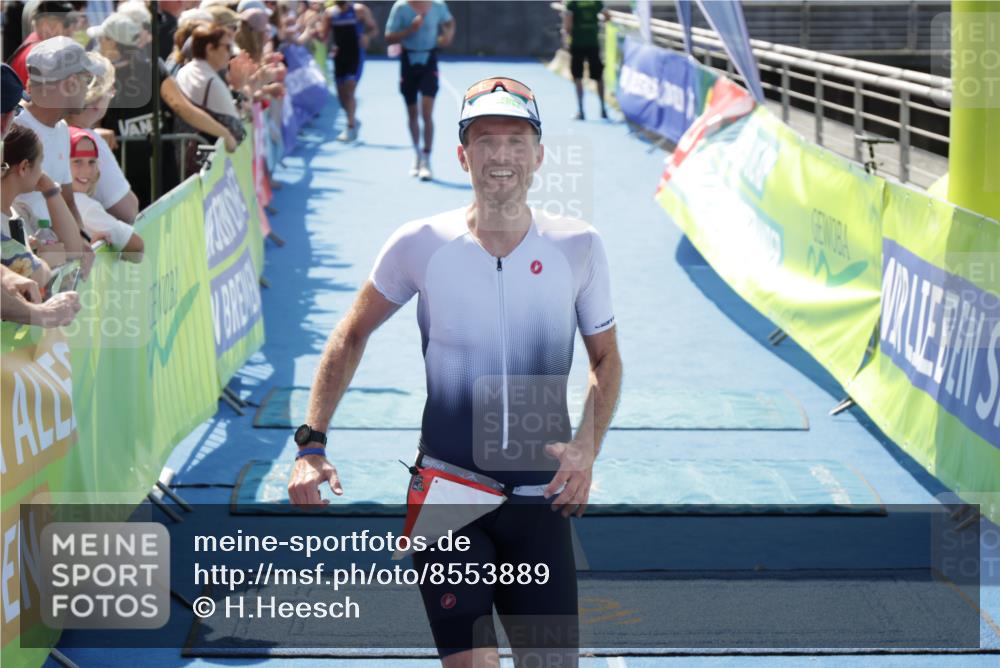 10.08.2025 - GEWOBA Citytriathlon Bremen H.Heesch http://msf.ph/oto/8553889 10.08.2025 14:03:12 Ziel 608, 644, 768, 799 meine-sportfotos.de