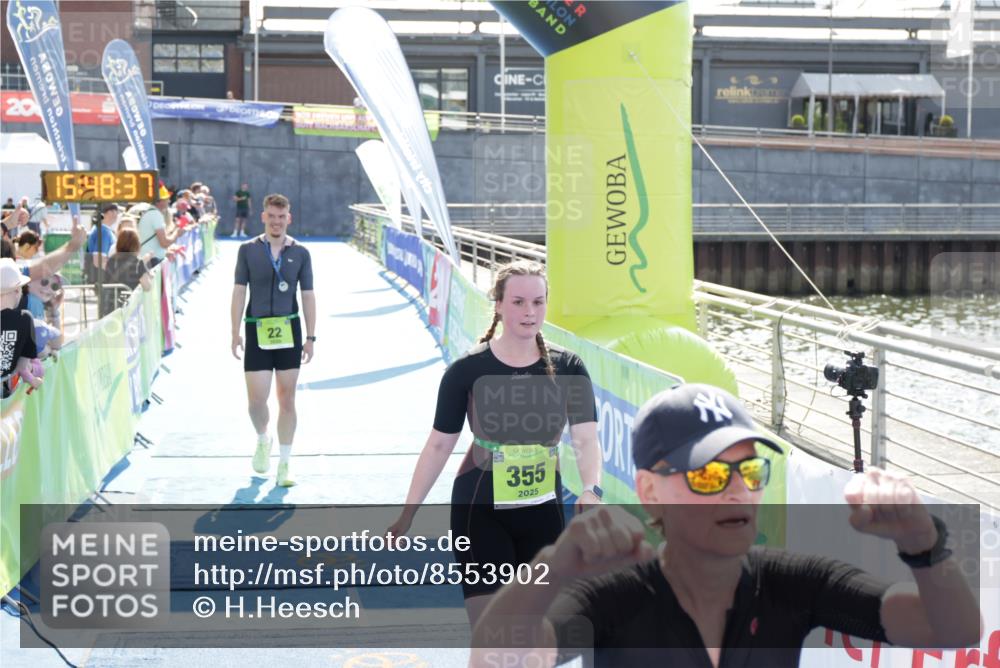 10.08.2025 - GEWOBA Citytriathlon Bremen H.Heesch http://msf.ph/oto/8553902 10.08.2025 15:48:41 Ziel 355 meine-sportfotos.de
