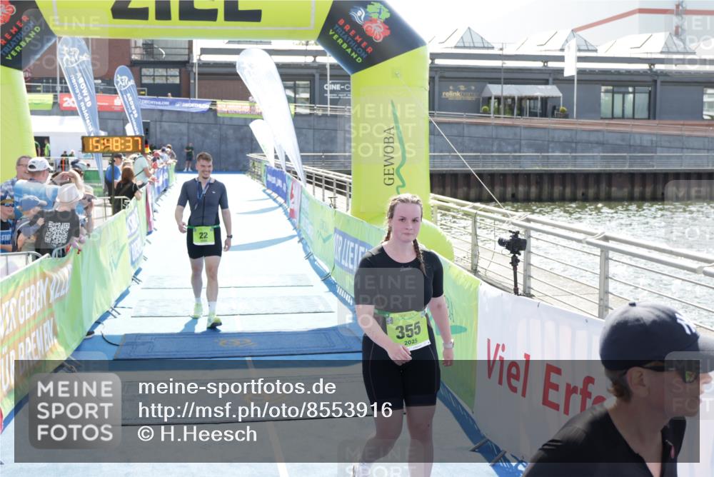 10.08.2025 - GEWOBA Citytriathlon Bremen H.Heesch http://msf.ph/oto/8553916 10.08.2025 15:48:42 Ziel 355 meine-sportfotos.de
