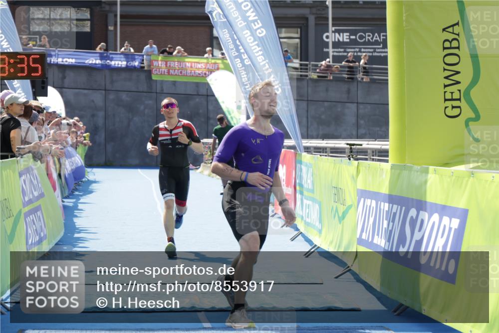 10.08.2025 - GEWOBA Citytriathlon Bremen H.Heesch http://msf.ph/oto/8553917 10.08.2025 14:03:38 Ziel 651, 763 meine-sportfotos.de