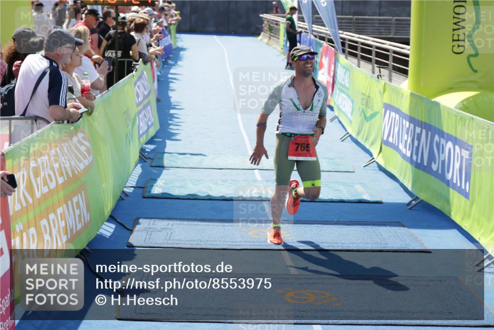 10.08.2025 - GEWOBA Citytriathlon Bremen H.Heesch http://msf.ph/oto/8553975 10.08.2025 14:04:30 Ziel 769 meine-sportfotos.de