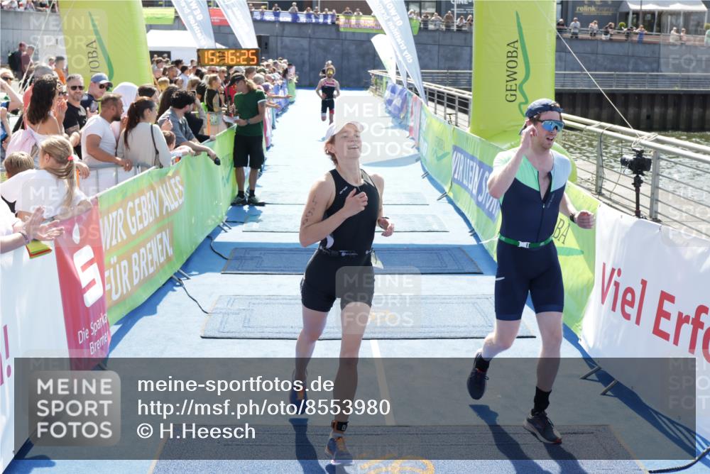 10.08.2025 - GEWOBA Citytriathlon Bremen H.Heesch http://msf.ph/oto/8553980 10.08.2025 15:16:29 Ziel 93, 191, 488 meine-sportfotos.de