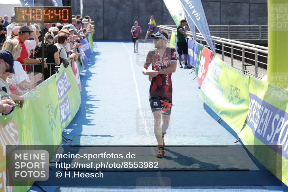 10.08.2025 - GEWOBA Citytriathlon Bremen H.Heesch http://msf.ph/oto/8553982 10.08.2025 14:04:44 Ziel 816 meine-sportfotos.de
