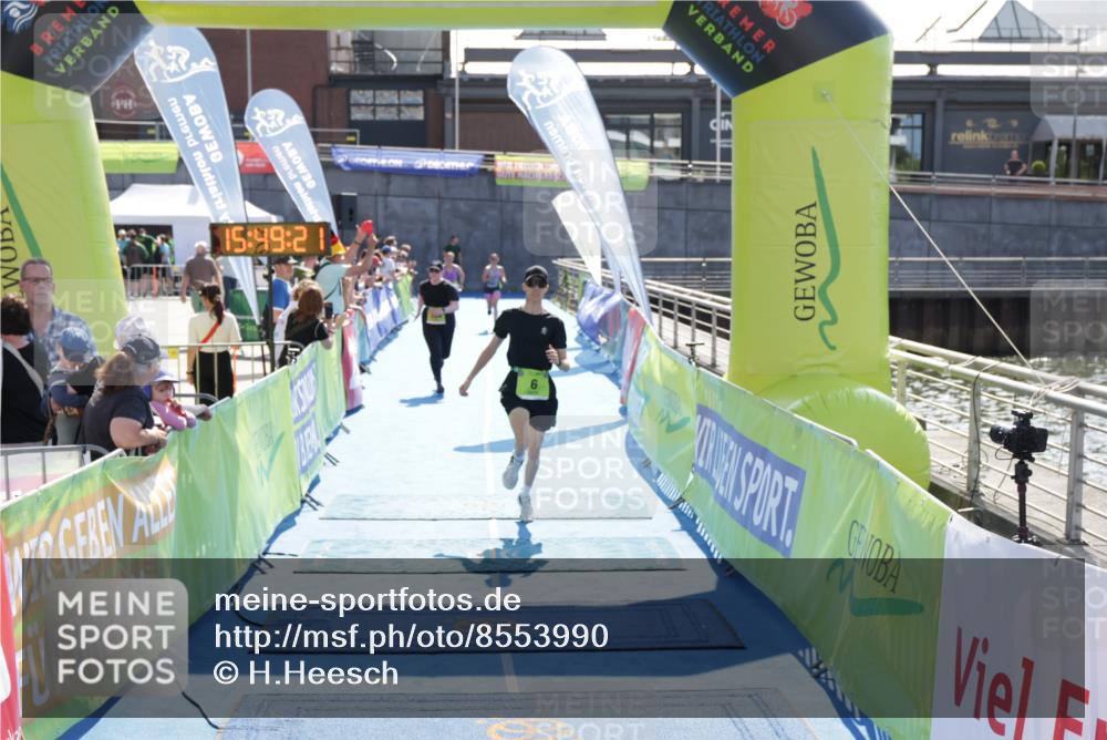 10.08.2025 - GEWOBA Citytriathlon Bremen H.Heesch http://msf.ph/oto/8553990 10.08.2025 15:49:26 Ziel 6, 364, 476, 477 meine-sportfotos.de