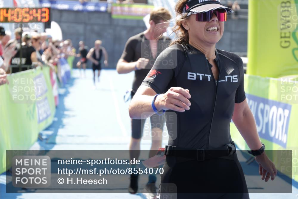 10.08.2025 - GEWOBA Citytriathlon Bremen H.Heesch http://msf.ph/oto/8554070 10.08.2025 14:05:47 Ziel 628, 668, 839, 973 meine-sportfotos.de