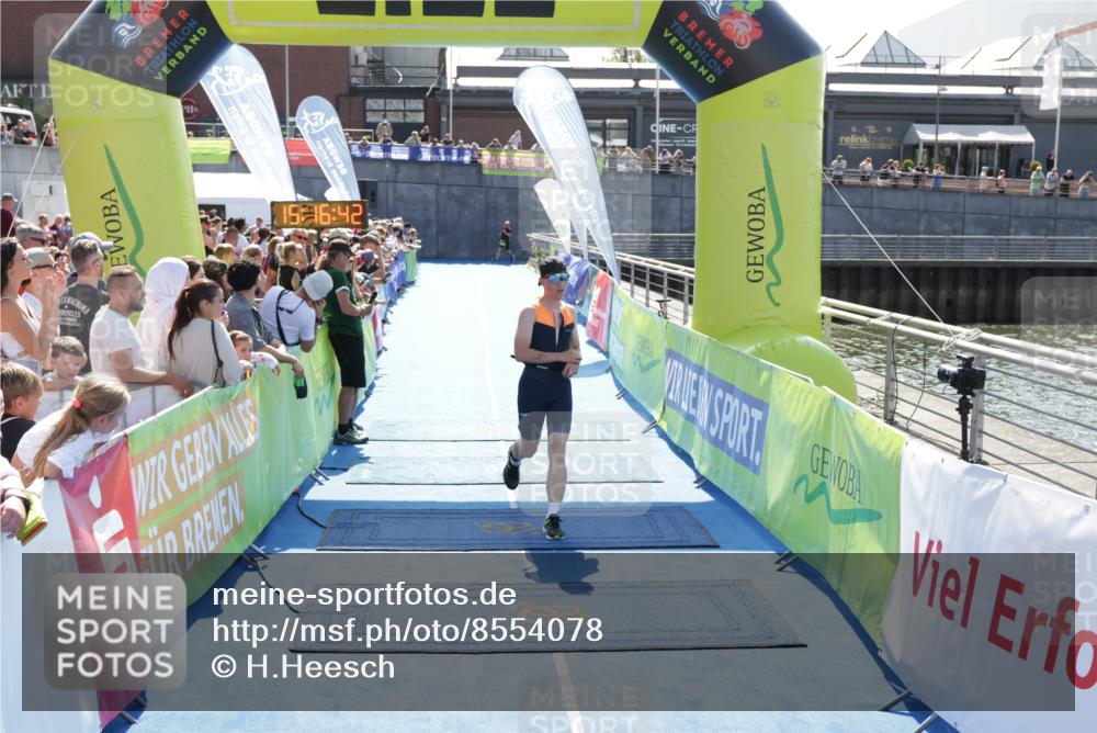 10.08.2025 - GEWOBA Citytriathlon Bremen H.Heesch http://msf.ph/oto/8554078 10.08.2025 15:16:46 Ziel 4, 197 meine-sportfotos.de