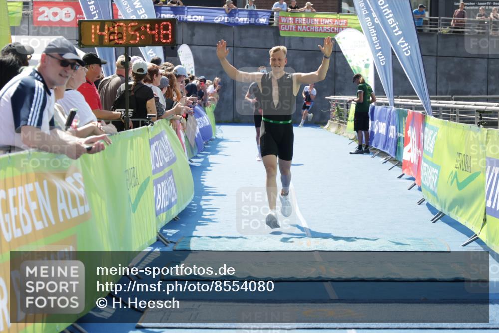 10.08.2025 - GEWOBA Citytriathlon Bremen H.Heesch http://msf.ph/oto/8554080 10.08.2025 14:05:51 Ziel 668, 839, 973 meine-sportfotos.de