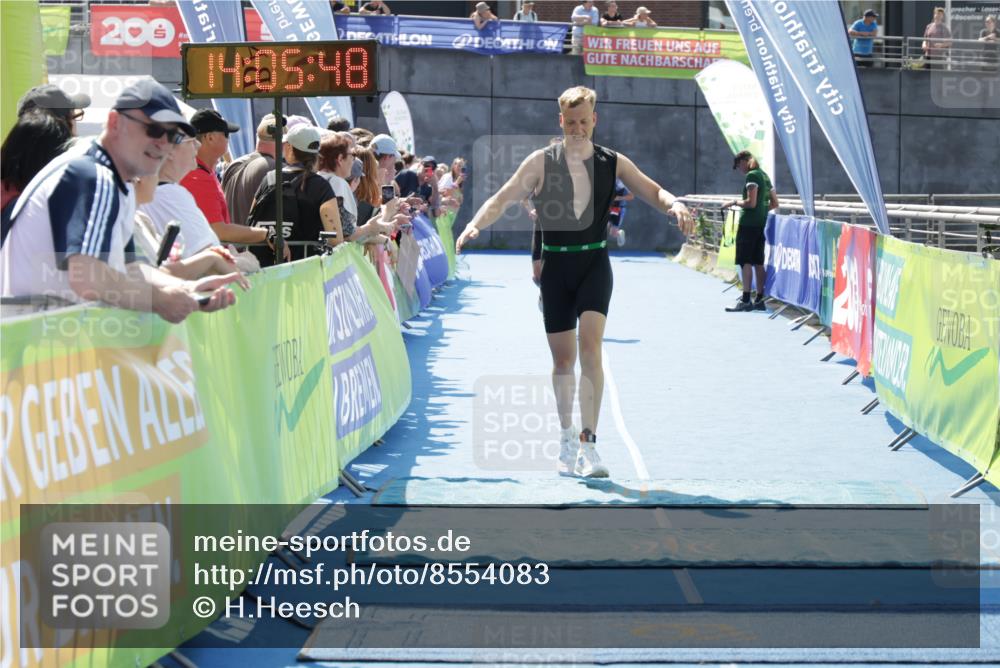 10.08.2025 - GEWOBA Citytriathlon Bremen H.Heesch http://msf.ph/oto/8554083 10.08.2025 14:05:52 Ziel 668, 839, 973 meine-sportfotos.de