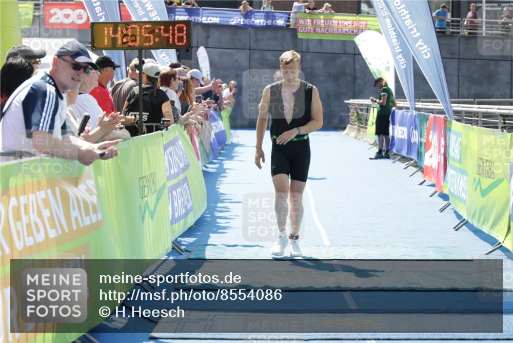 10.08.2025 - GEWOBA Citytriathlon Bremen H.Heesch http://msf.ph/oto/8554086 10.08.2025 14:05:52 Ziel 668, 839, 973 meine-sportfotos.de
