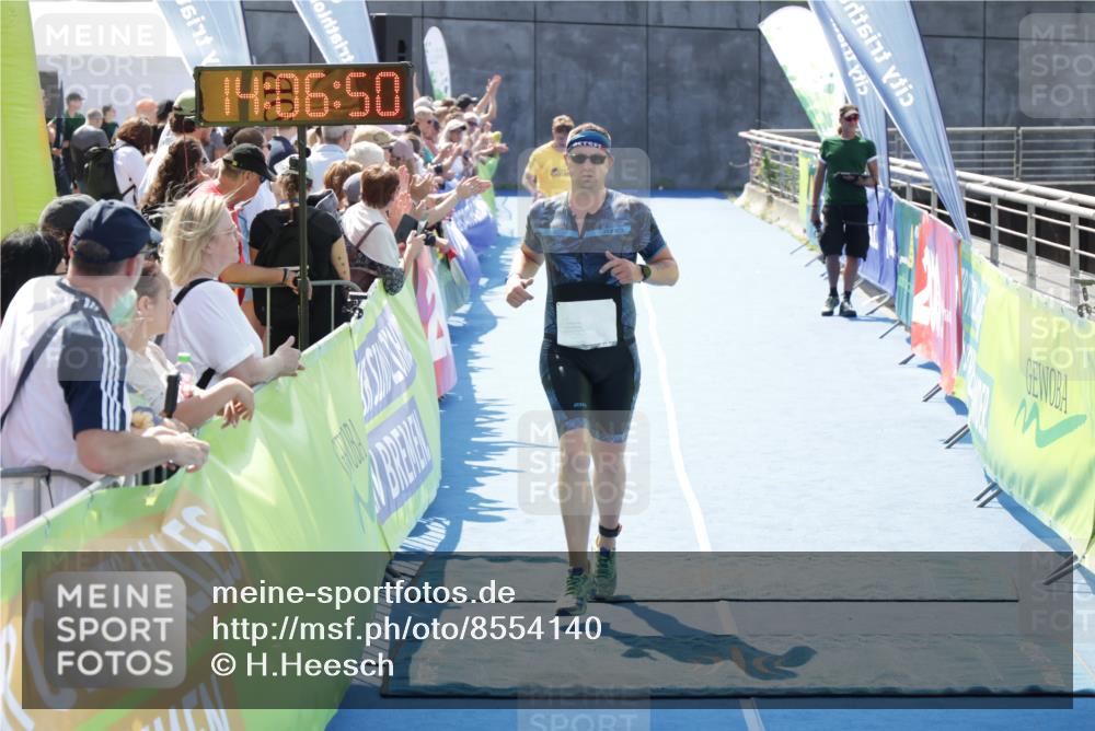 10.08.2025 - GEWOBA Citytriathlon Bremen H.Heesch http://msf.ph/oto/8554140 10.08.2025 14:06:54 Ziel 576, 788 meine-sportfotos.de