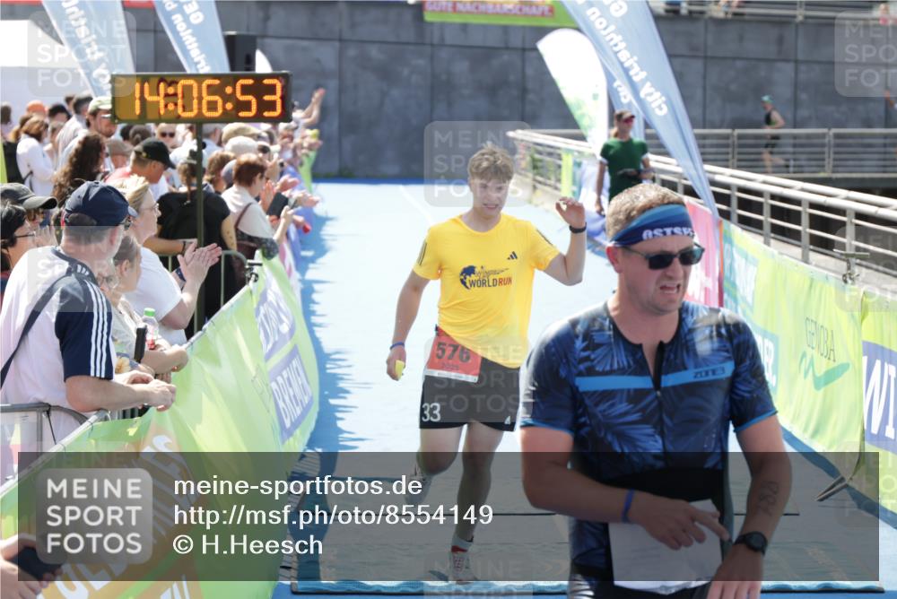 10.08.2025 - GEWOBA Citytriathlon Bremen H.Heesch http://msf.ph/oto/8554149 10.08.2025 14:06:57 Ziel 576, 788 meine-sportfotos.de