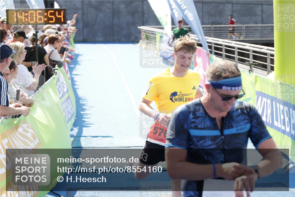 10.08.2025 - GEWOBA Citytriathlon Bremen H.Heesch http://msf.ph/oto/8554160 10.08.2025 14:06:57 Ziel 576, 788 meine-sportfotos.de