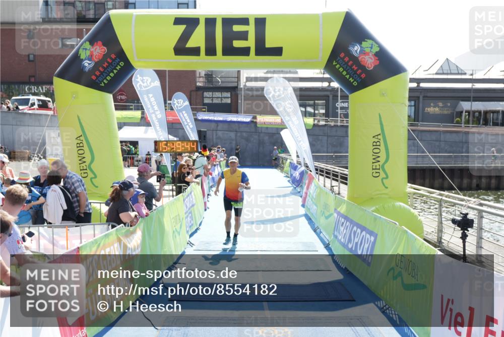 10.08.2025 - GEWOBA Citytriathlon Bremen H.Heesch http://msf.ph/oto/8554182 10.08.2025 15:49:48 Ziel 324 meine-sportfotos.de