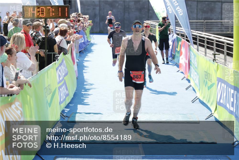 10.08.2025 - GEWOBA Citytriathlon Bremen H.Heesch http://msf.ph/oto/8554189 10.08.2025 14:07:14 Ziel 606, 677, 727, 812, 837, 867 meine-sportfotos.de