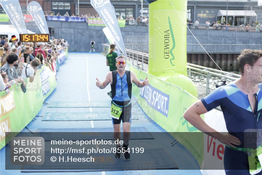 10.08.2025 - GEWOBA Citytriathlon Bremen H.Heesch http://msf.ph/oto/8554199 10.08.2025 15:17:48 Ziel 31, 312 meine-sportfotos.de