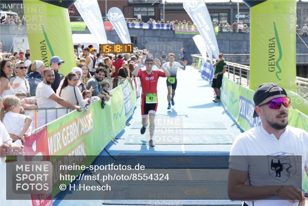 10.08.2025 - GEWOBA Citytriathlon Bremen H.Heesch http://msf.ph/oto/8554324 10.08.2025 15:18:21 Ziel 41, 45, 101, 126, 143 meine-sportfotos.de