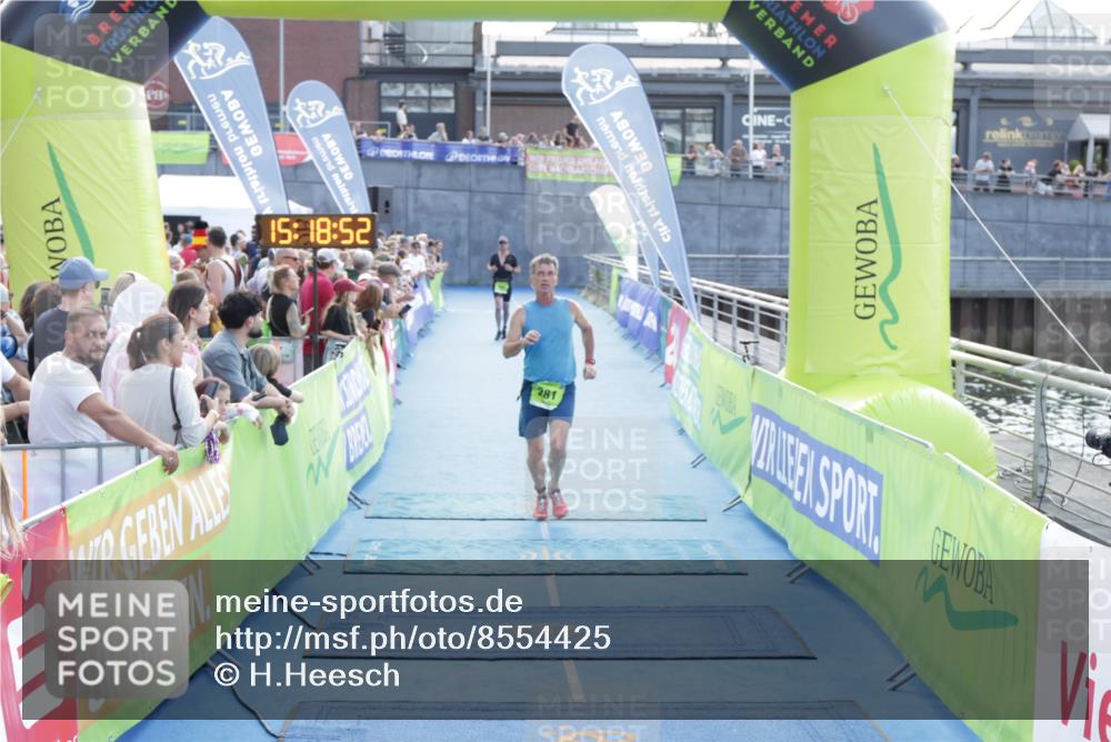 10.08.2025 - GEWOBA Citytriathlon Bremen H.Heesch http://msf.ph/oto/8554425 10.08.2025 15:18:55 Ziel 281 meine-sportfotos.de