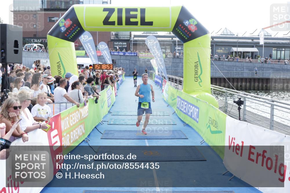 10.08.2025 - GEWOBA Citytriathlon Bremen H.Heesch http://msf.ph/oto/8554435 10.08.2025 15:18:56 Ziel 195, 281 meine-sportfotos.de