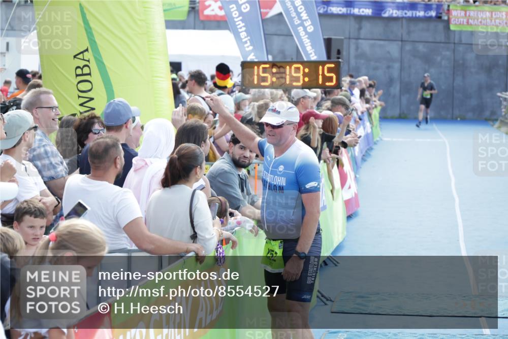 10.08.2025 - GEWOBA Citytriathlon Bremen H.Heesch http://msf.ph/oto/8554527 10.08.2025 15:19:19 Ziel 252 meine-sportfotos.de