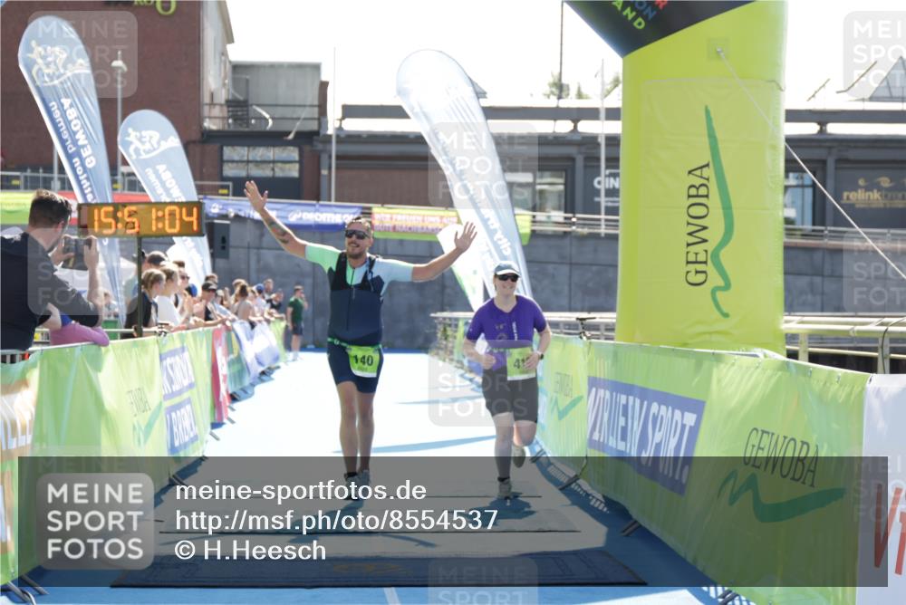 10.08.2025 - GEWOBA Citytriathlon Bremen H.Heesch http://msf.ph/oto/8554537 10.08.2025 15:51:08 Ziel 140, 419, 421 meine-sportfotos.de