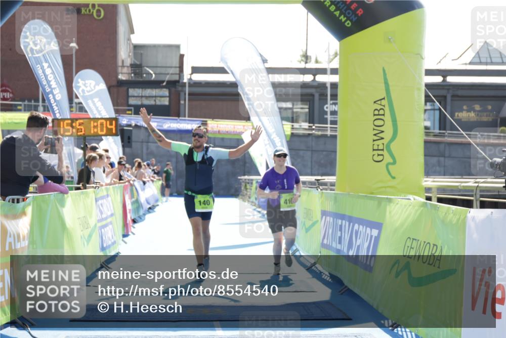 10.08.2025 - GEWOBA Citytriathlon Bremen H.Heesch http://msf.ph/oto/8554540 10.08.2025 15:51:08 Ziel 140, 419, 421 meine-sportfotos.de