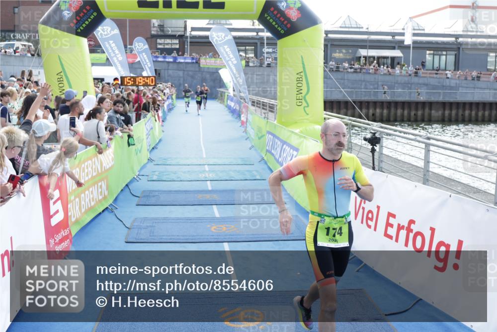 10.08.2025 - GEWOBA Citytriathlon Bremen H.Heesch http://msf.ph/oto/8554606 10.08.2025 15:19:44 Ziel 106, 174, 431 meine-sportfotos.de