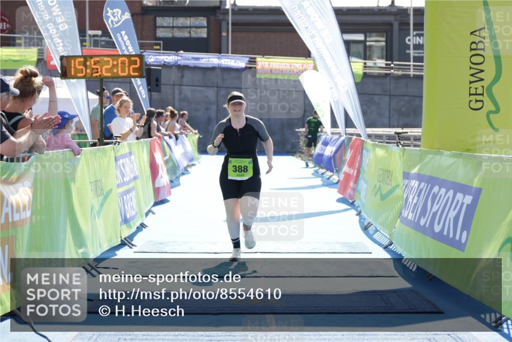 10.08.2025 - GEWOBA Citytriathlon Bremen H.Heesch http://msf.ph/oto/8554610 10.08.2025 15:52:06 Ziel 388 meine-sportfotos.de