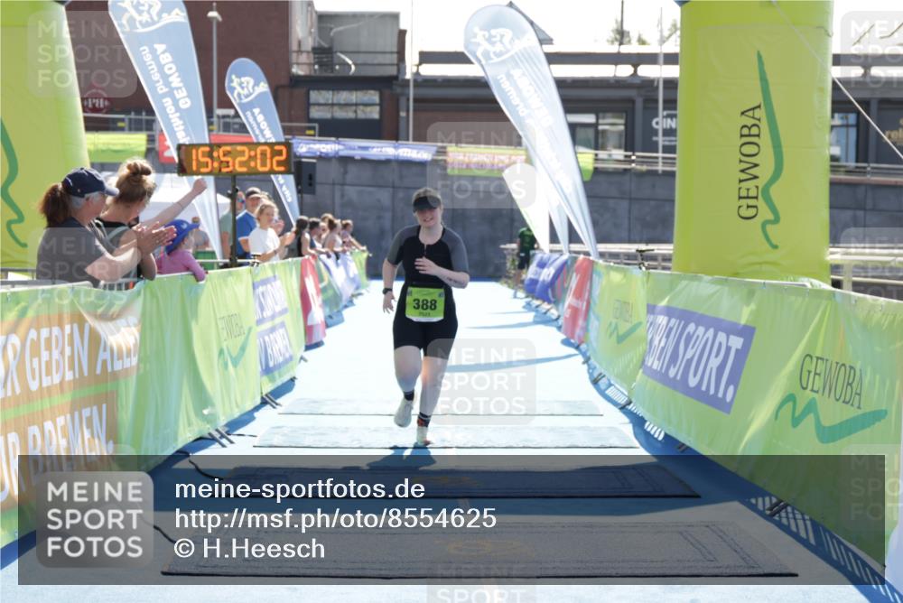 10.08.2025 - GEWOBA Citytriathlon Bremen H.Heesch http://msf.ph/oto/8554625 10.08.2025 15:52:06 Ziel 388 meine-sportfotos.de