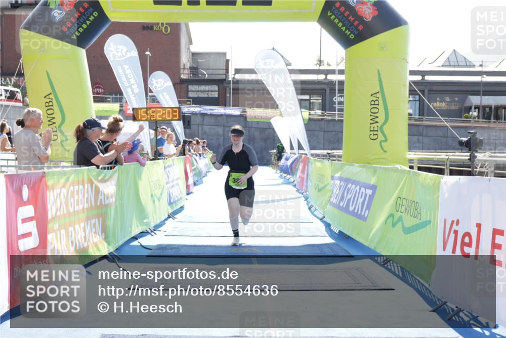 10.08.2025 - GEWOBA Citytriathlon Bremen H.Heesch http://msf.ph/oto/8554636 10.08.2025 15:52:07 Ziel 388 meine-sportfotos.de