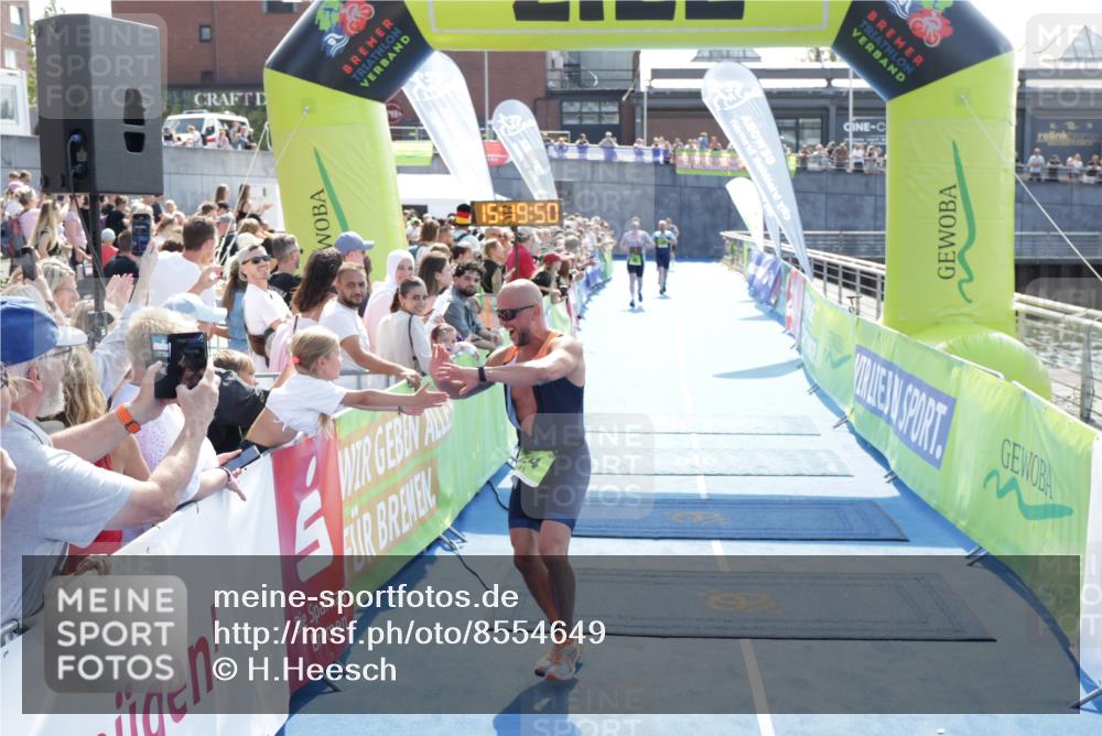 10.08.2025 - GEWOBA Citytriathlon Bremen H.Heesch http://msf.ph/oto/8554649 10.08.2025 15:19:54 Ziel 88, 123, 224, 431 meine-sportfotos.de