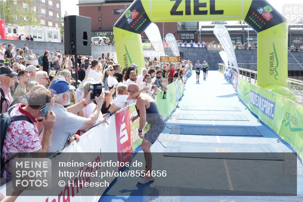 10.08.2025 - GEWOBA Citytriathlon Bremen H.Heesch http://msf.ph/oto/8554656 10.08.2025 15:19:55 Ziel 88, 123, 224, 238, 431 meine-sportfotos.de