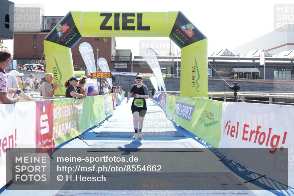 10.08.2025 - GEWOBA Citytriathlon Bremen H.Heesch http://msf.ph/oto/8554662 10.08.2025 15:52:07 Ziel 388 meine-sportfotos.de