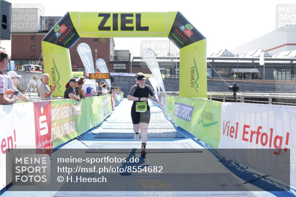 10.08.2025 - GEWOBA Citytriathlon Bremen H.Heesch http://msf.ph/oto/8554682 10.08.2025 15:52:08 Ziel 388 meine-sportfotos.de