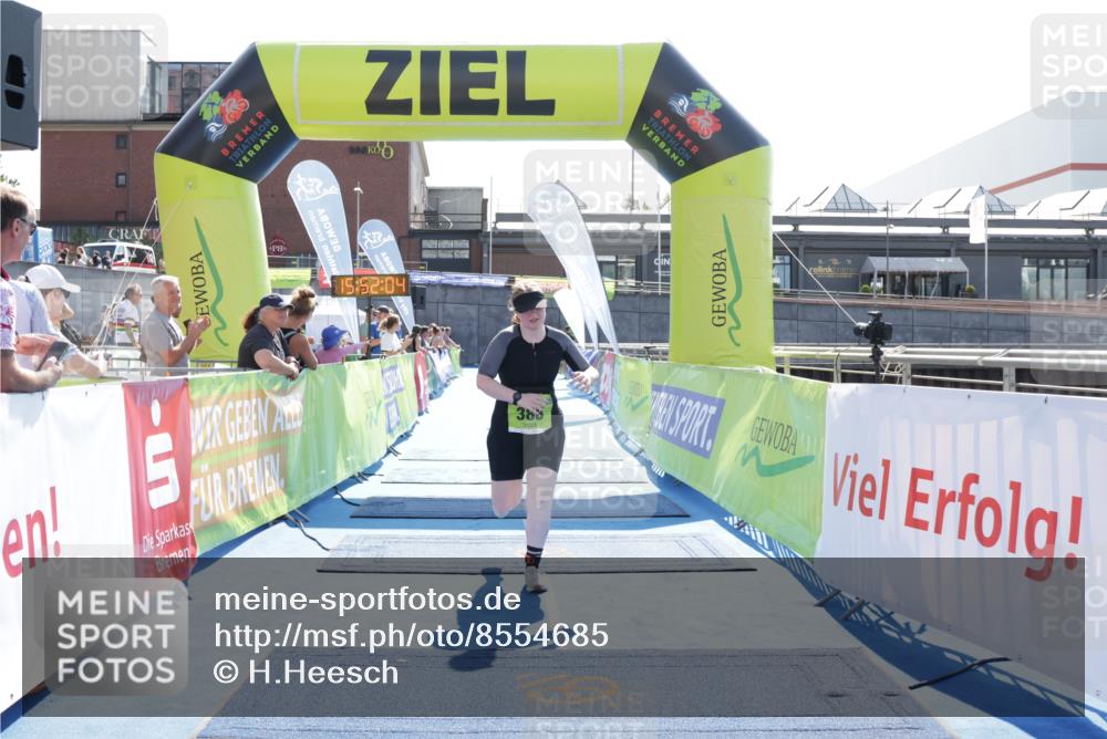 10.08.2025 - GEWOBA Citytriathlon Bremen H.Heesch http://msf.ph/oto/8554685 10.08.2025 15:52:08 Ziel 388 meine-sportfotos.de