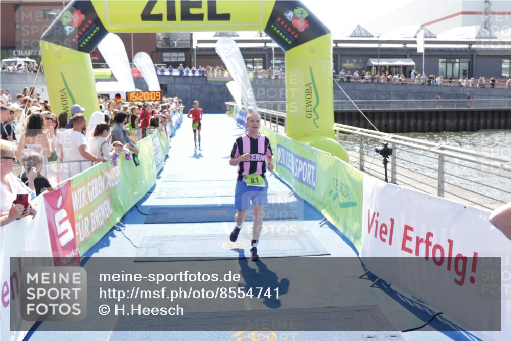 10.08.2025 - GEWOBA Citytriathlon Bremen H.Heesch http://msf.ph/oto/8554741 10.08.2025 15:20:13 Ziel 81, 317 meine-sportfotos.de