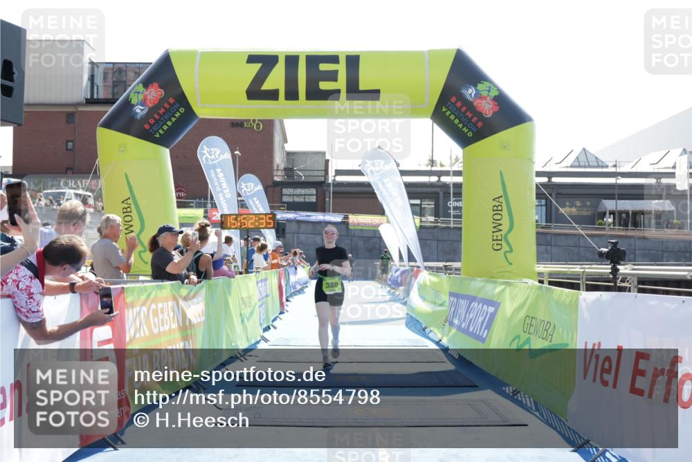10.08.2025 - GEWOBA Citytriathlon Bremen H.Heesch http://msf.ph/oto/8554798 10.08.2025 15:52:40 Ziel 339, 380 meine-sportfotos.de